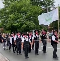 Fl&ouml;&szlig;erumzug beim Sch&uuml;tzenfest 2024